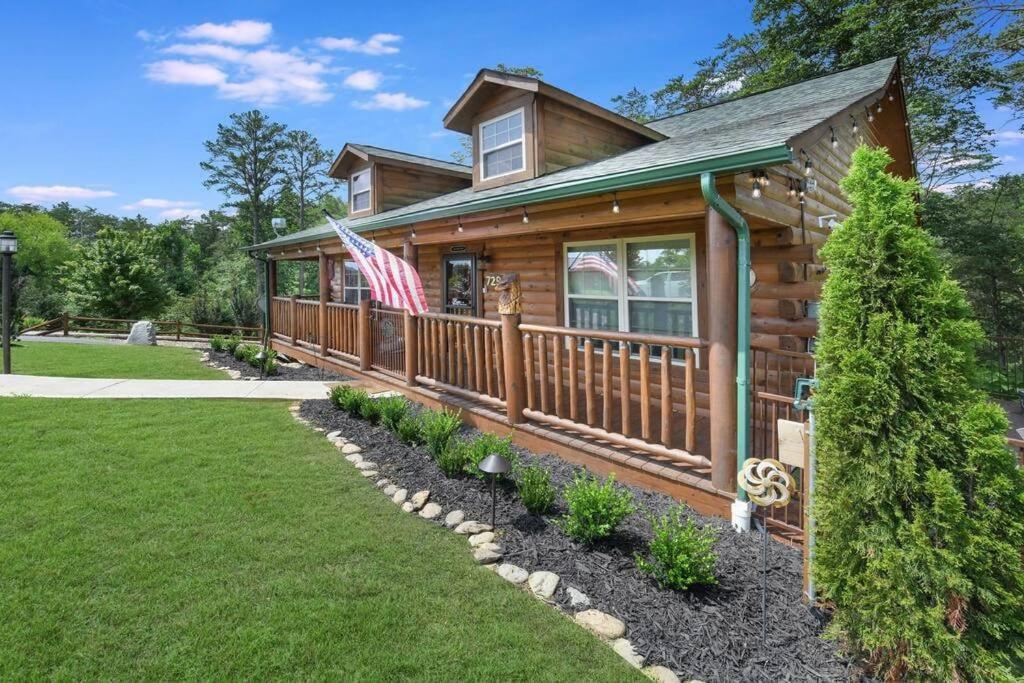 Enchanted Forest Cabin And Teepee! Lights & Laser Show! Private Hot Tub! Unique Stay! Sevierville Εξωτερικό φωτογραφία