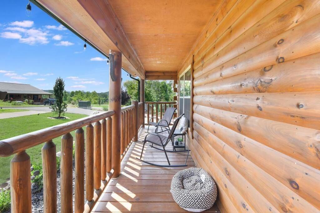 Enchanted Forest Cabin And Teepee! Lights & Laser Show! Private Hot Tub! Unique Stay! Sevierville Εξωτερικό φωτογραφία