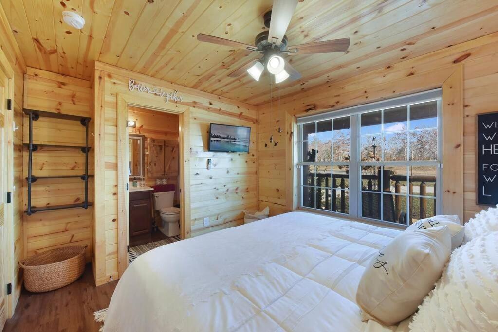 Enchanted Forest Cabin And Teepee! Lights & Laser Show! Private Hot Tub! Unique Stay! Sevierville Εξωτερικό φωτογραφία