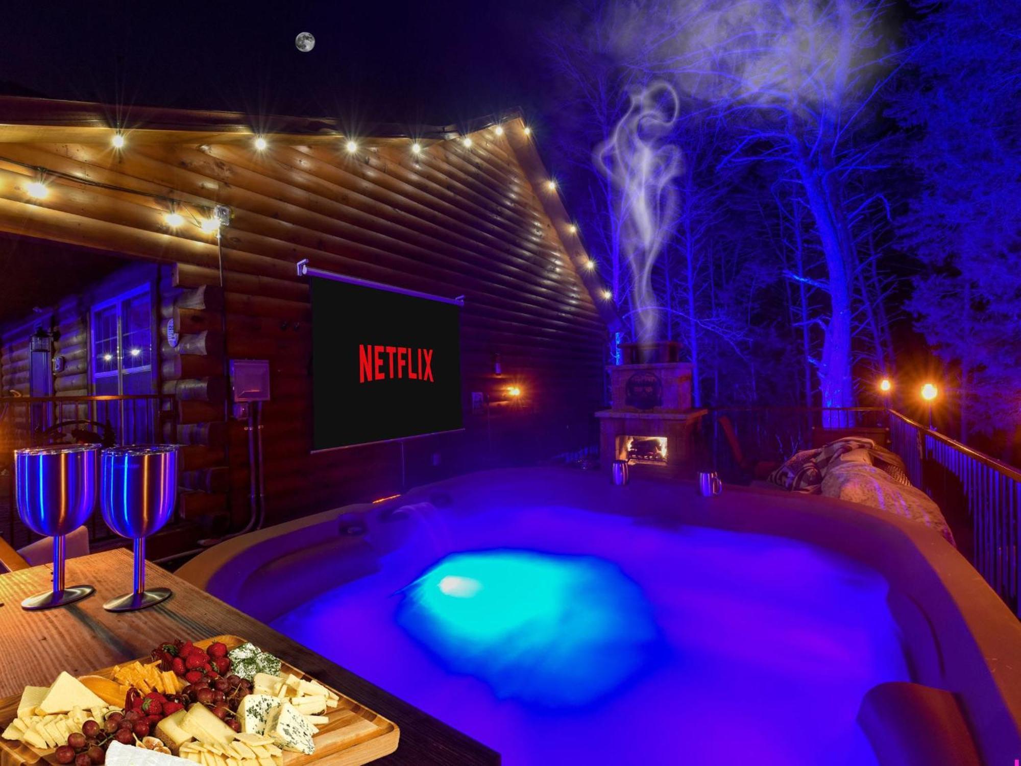 Enchanted Forest Cabin And Teepee! Lights & Laser Show! Private Hot Tub! Unique Stay! Sevierville Εξωτερικό φωτογραφία